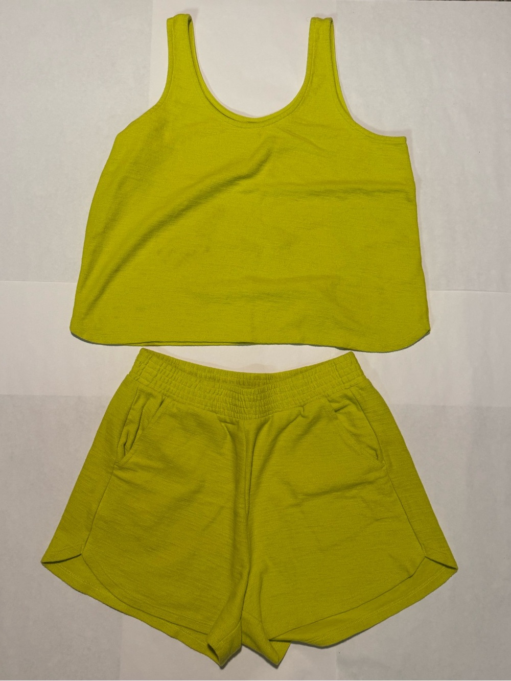 Old Navy Lime Green Athletic Shorts with Elastic Waist. Bottoms M. Top S.